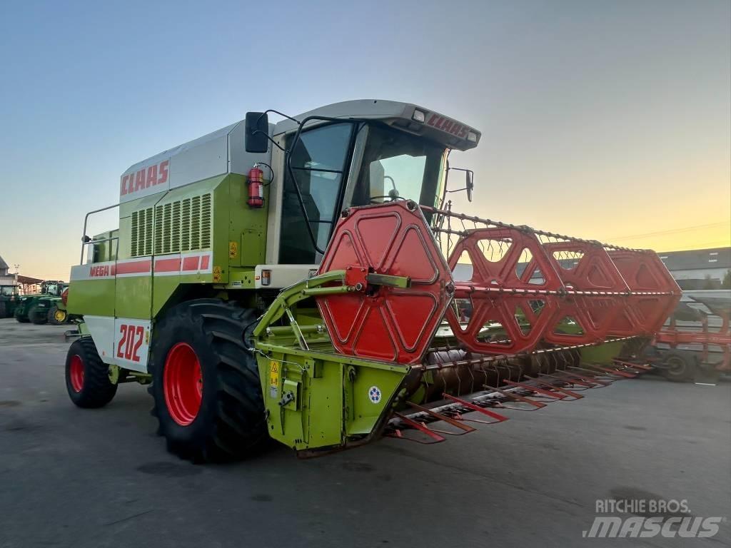 CLAAS Mega 202 Maaidorsmachines