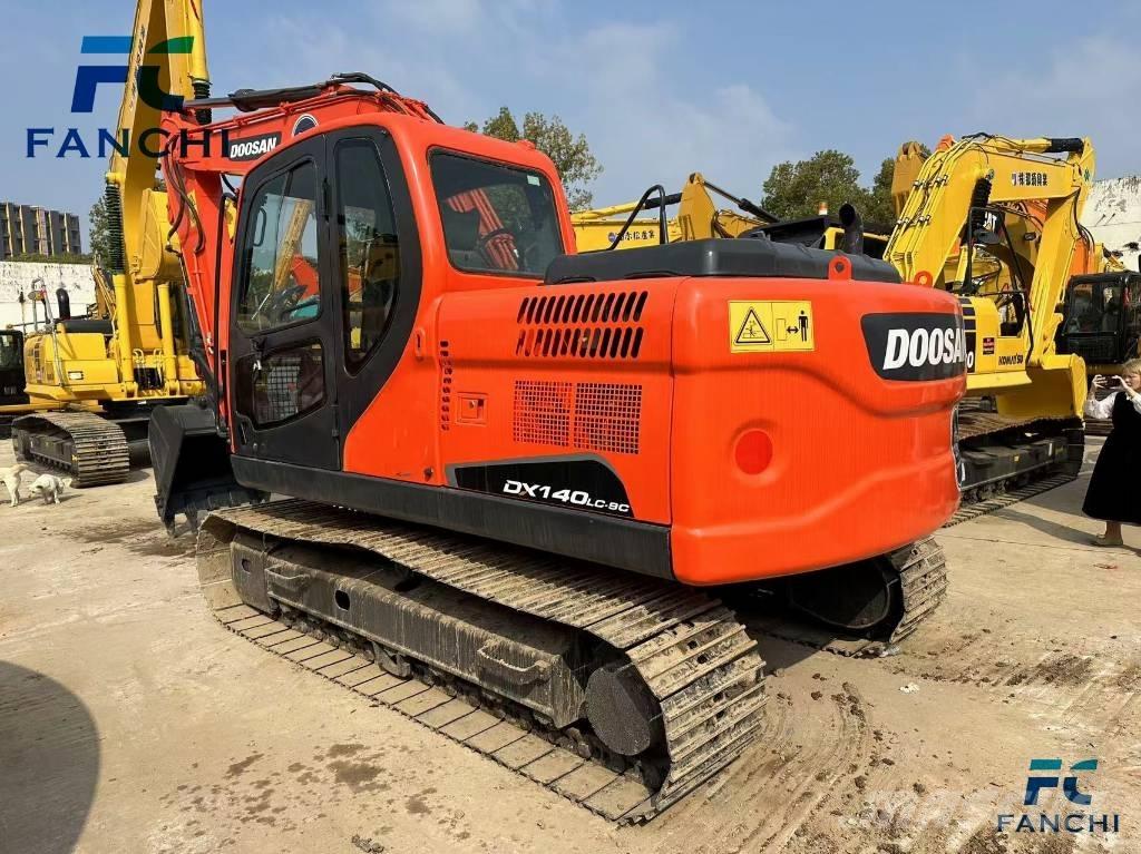 Doosan DX 140 LC Rupsgraafmachines