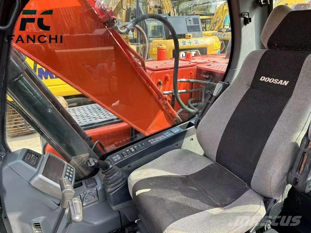 Doosan DX 140 LC Rupsgraafmachines