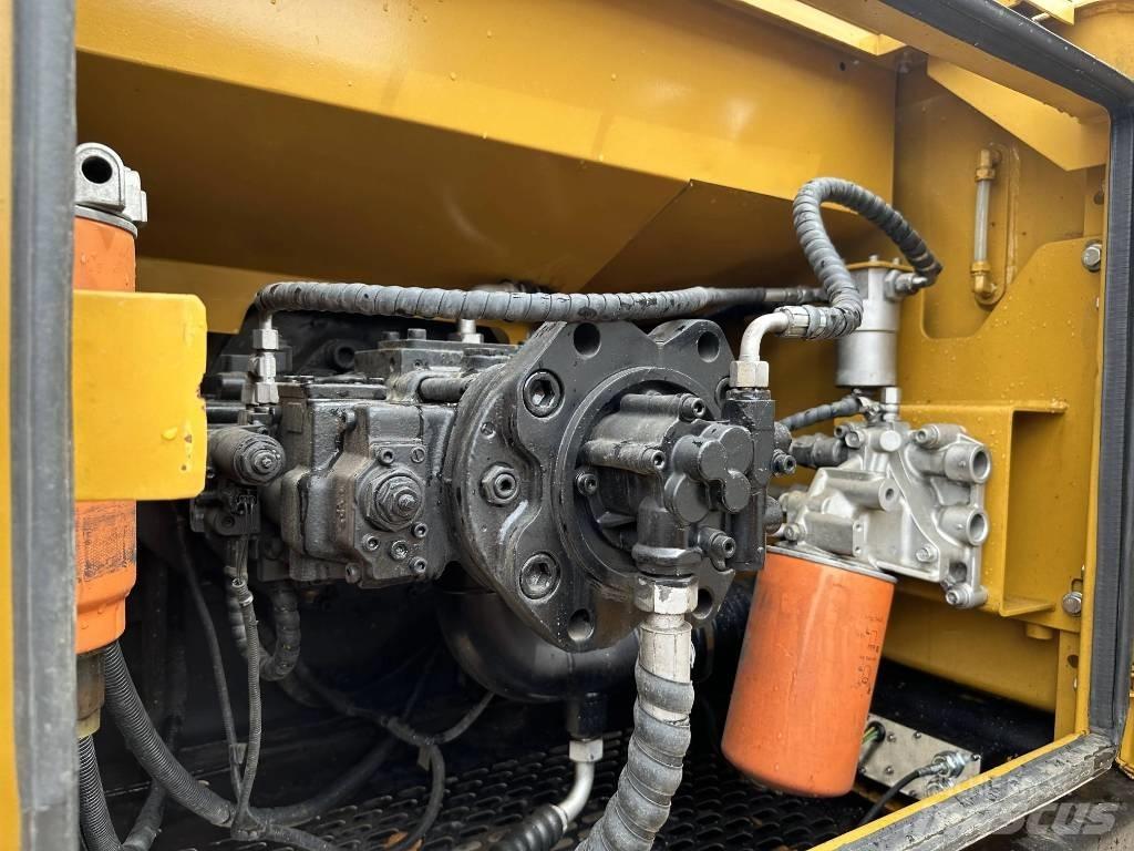 Sany SY 215 C Rupsgraafmachines
