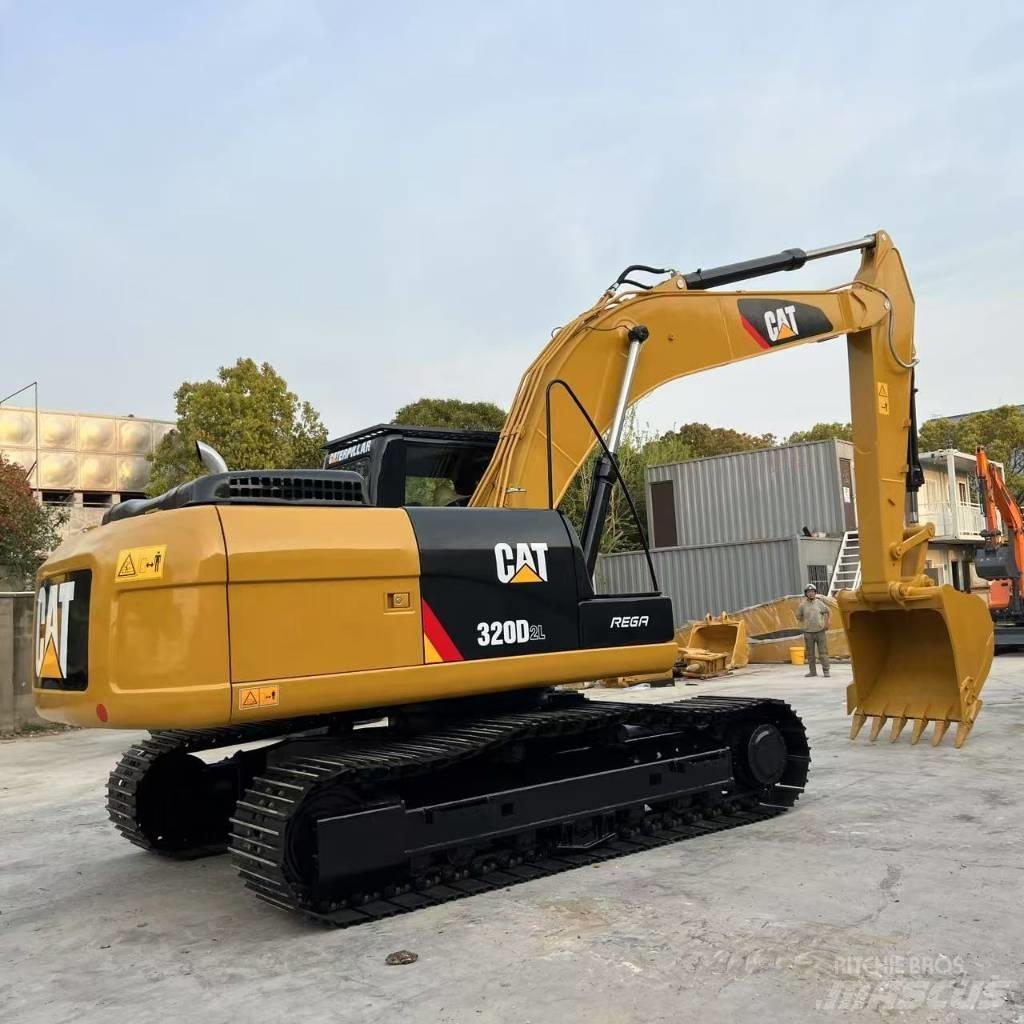 CAT 320D2 Midigraafmachines 7t - 12t