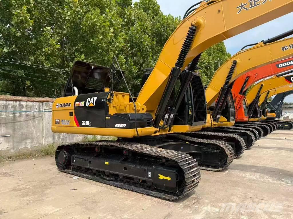 CAT 324 Rupsgraafmachines