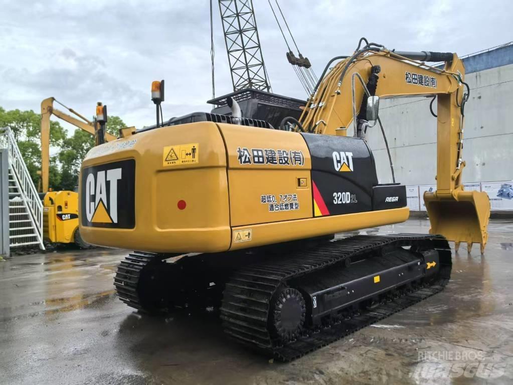 CAT 320D2 Midigraafmachines 7t - 12t