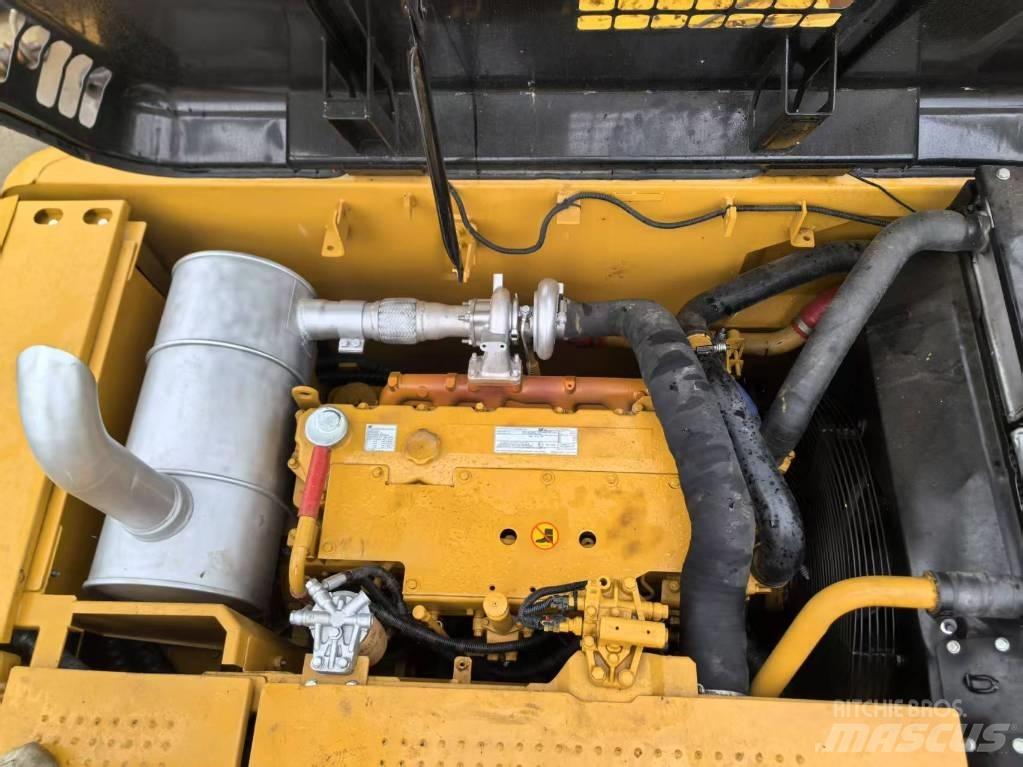 CAT 320D2 Midigraafmachines 7t - 12t
