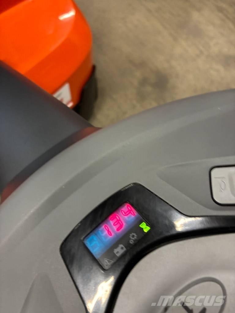Toyota SWE140L Meeloop stapelaar
