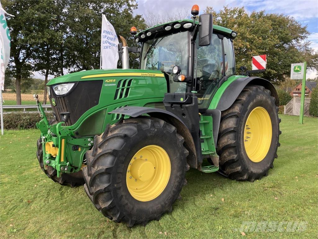John Deere 6215R Tractoren