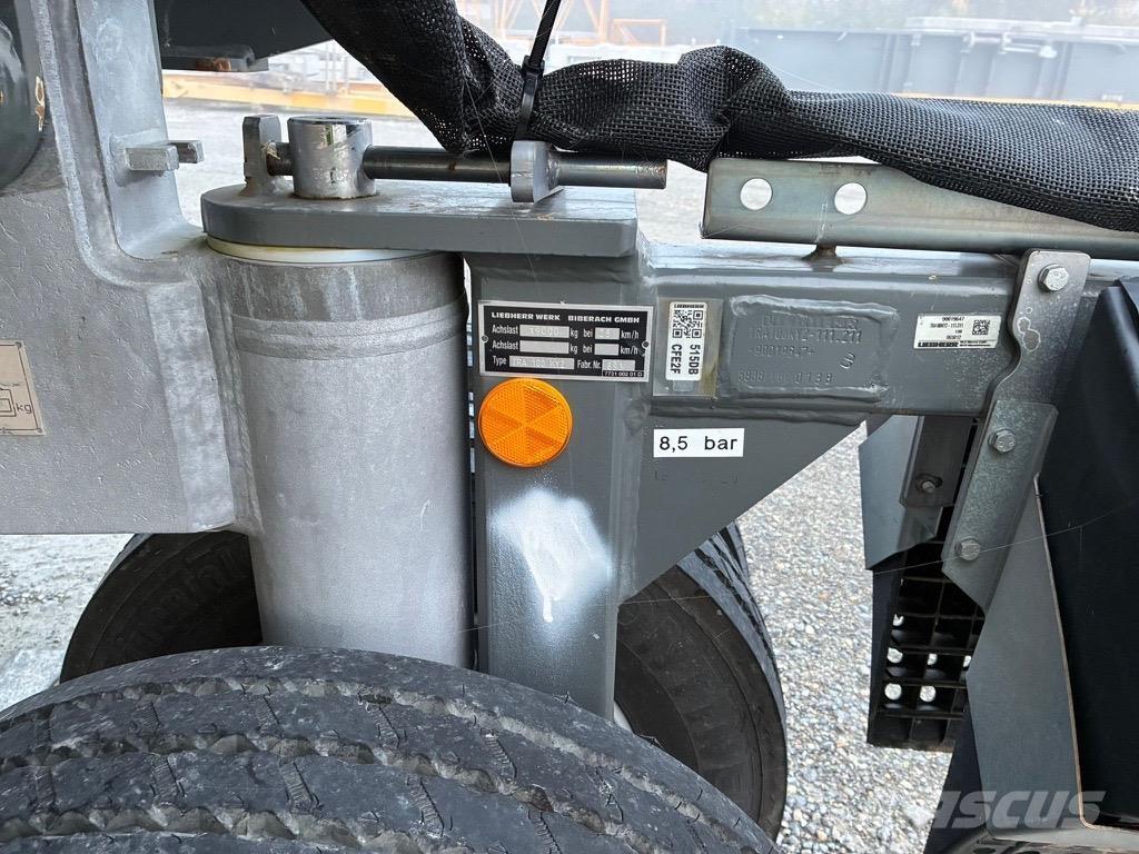 Liebherr L1-32 Torenkranen