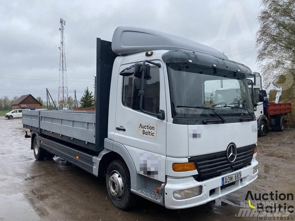 Mercedes-Benz 815 Platte bakwagens