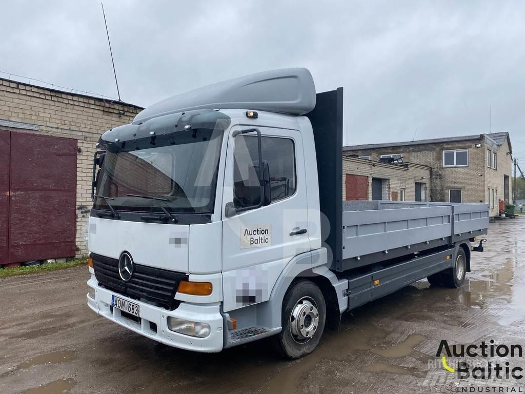 Mercedes-Benz 815 Platte bakwagens