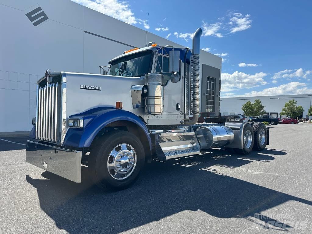 Kenworth W 900 Trekkers