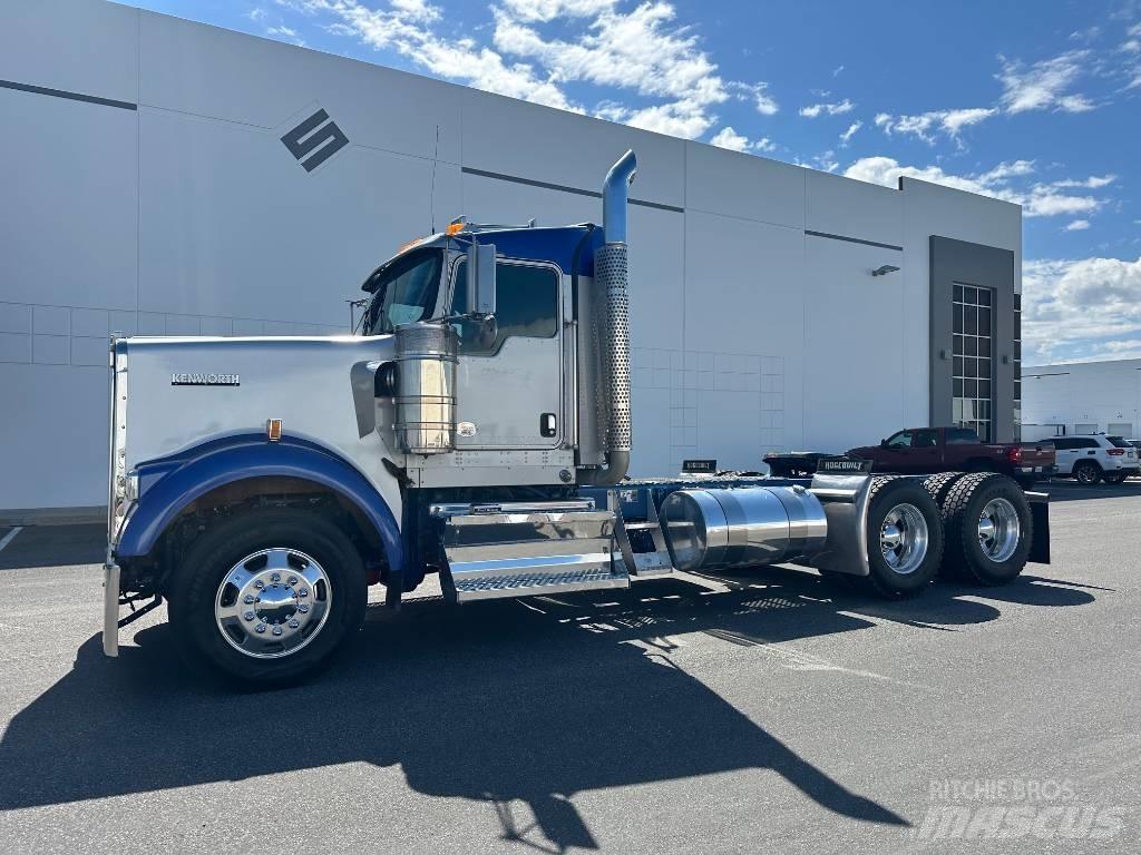 Kenworth W 900 Trekkers