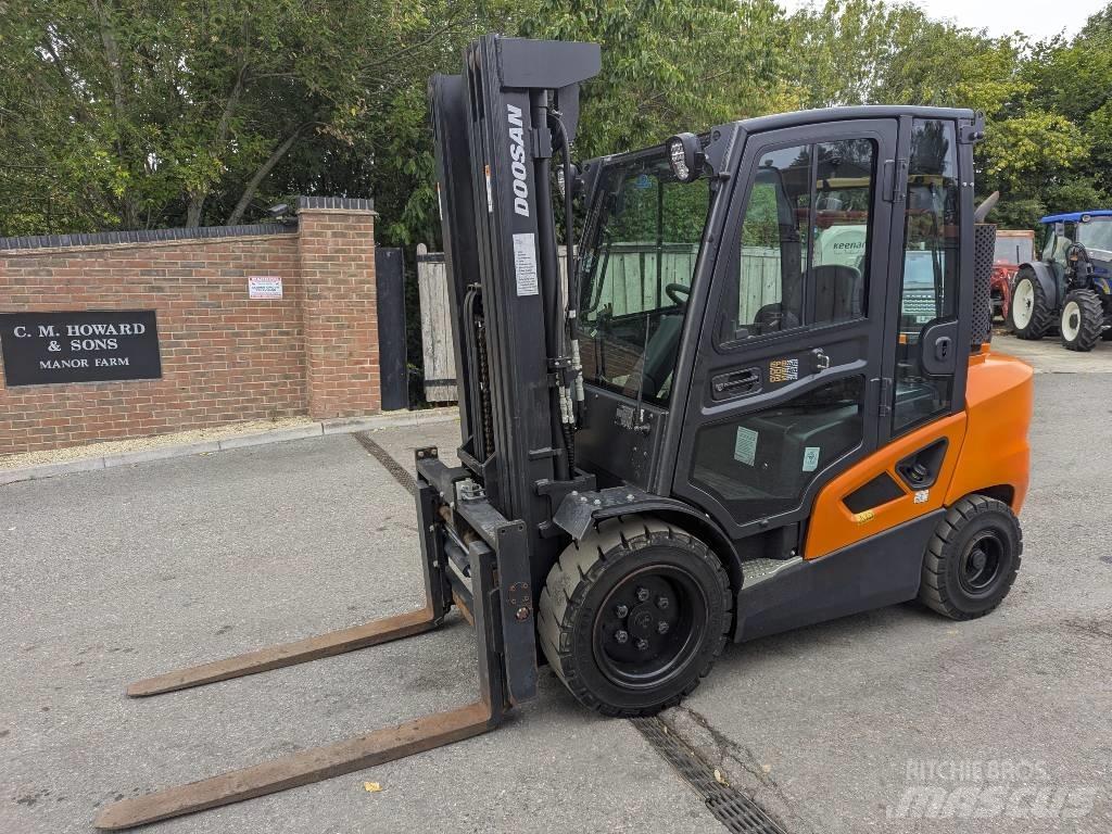 Doosan D 35 C-9 Diesel heftrucks