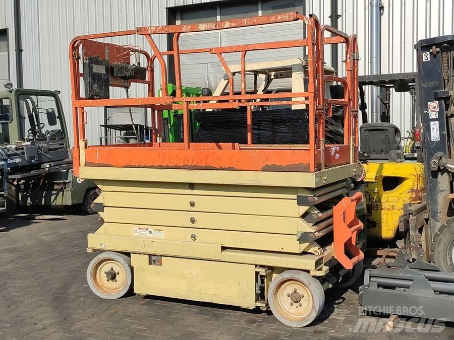 JLG 2646 E 2 Schaarhoogwerkers
