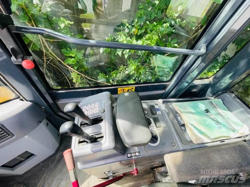 Komatsu WA380-8 Wielladers
