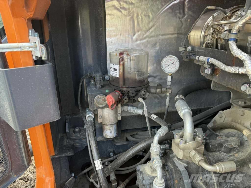 Develon DX 85 R-7 Midigraafmachines 7t - 12t