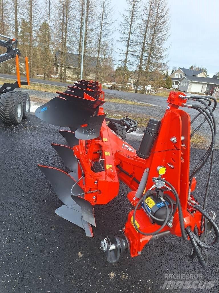 Kuhn Vari-Master 123 Wentelploegen