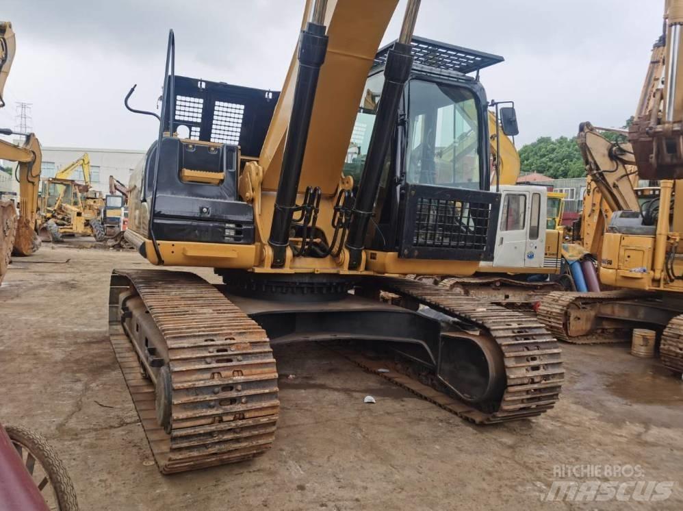 CAT 330 D L Rupsgraafmachines