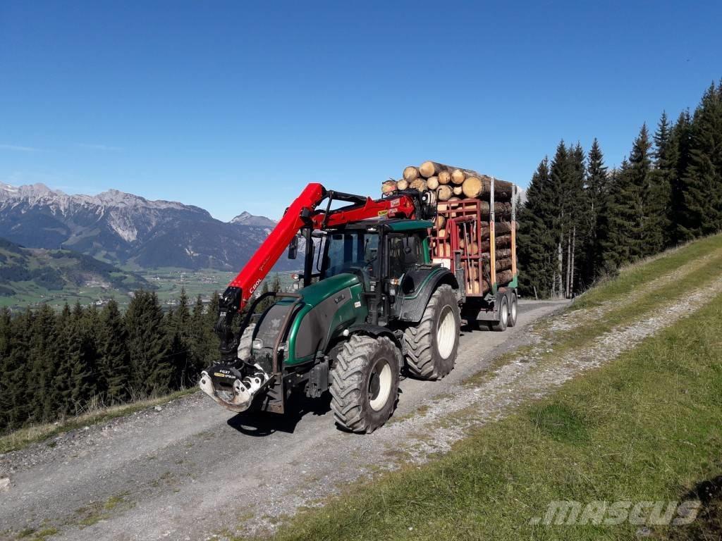 Valtra T 151 E HT Bosbouw tractoren