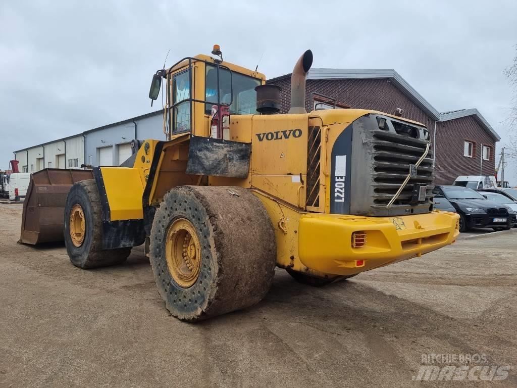Volvo L 220 E Wielladers