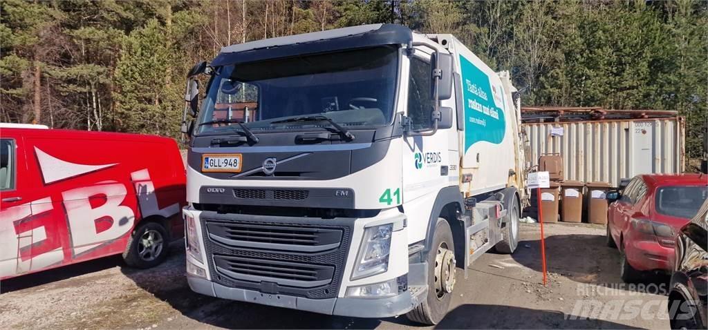 Volvo FM 330 Vuilniswagens