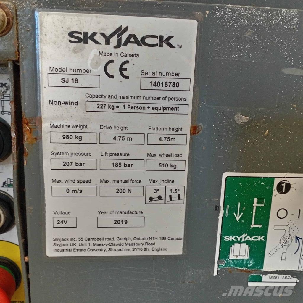 SkyJack SJ 16 Personenliften en invalideliften