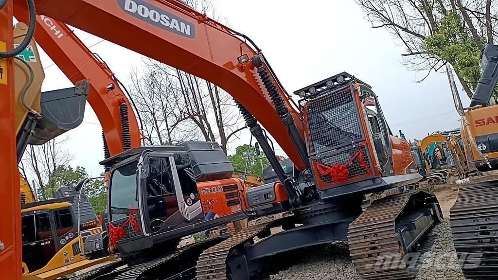 Doosan 225 LC-9 Rupsgraafmachines