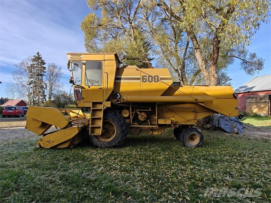 Sampo-Rosenlew 600 Maaidorsmachines