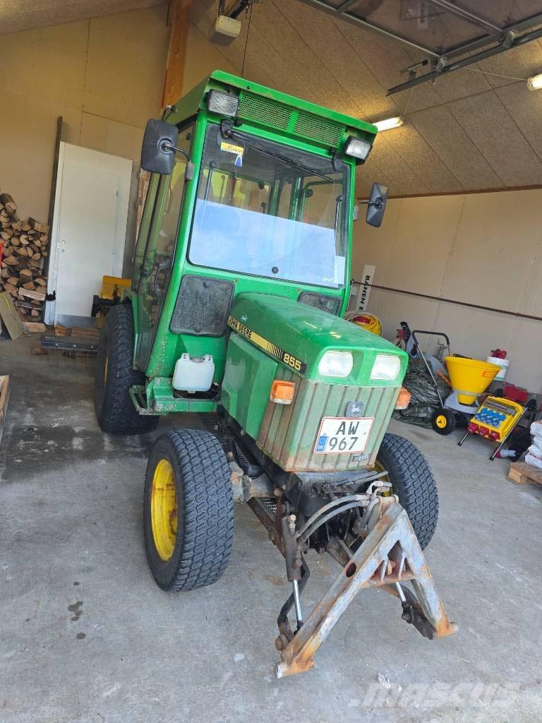 John Deere 855 Compacttrekkers