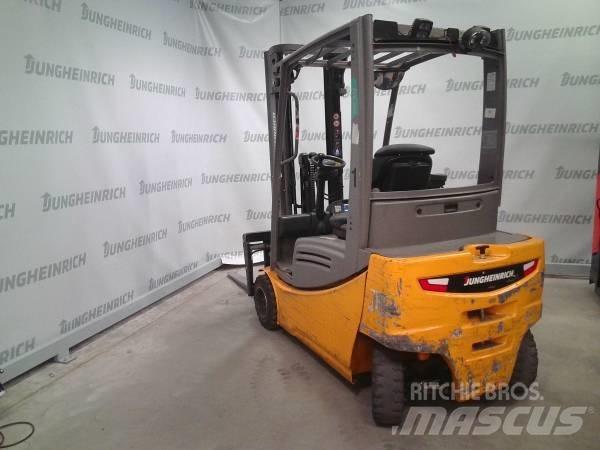 Jungheinrich EFG 320 Elektrische heftrucks
