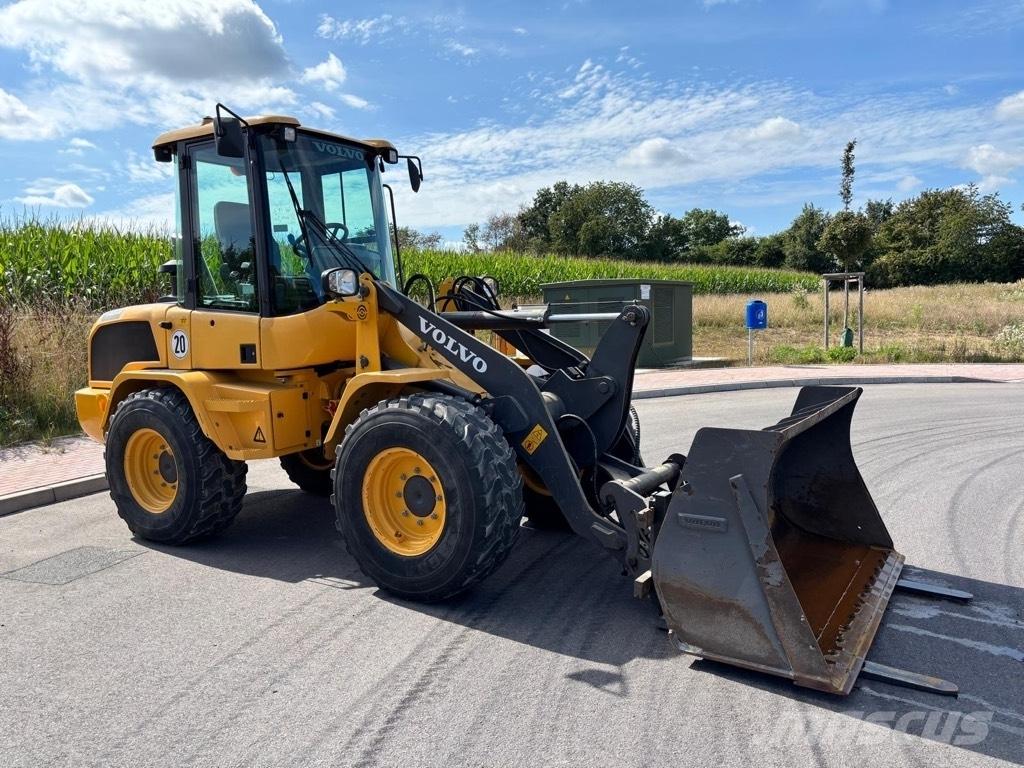Volvo L 30 G Wielladers