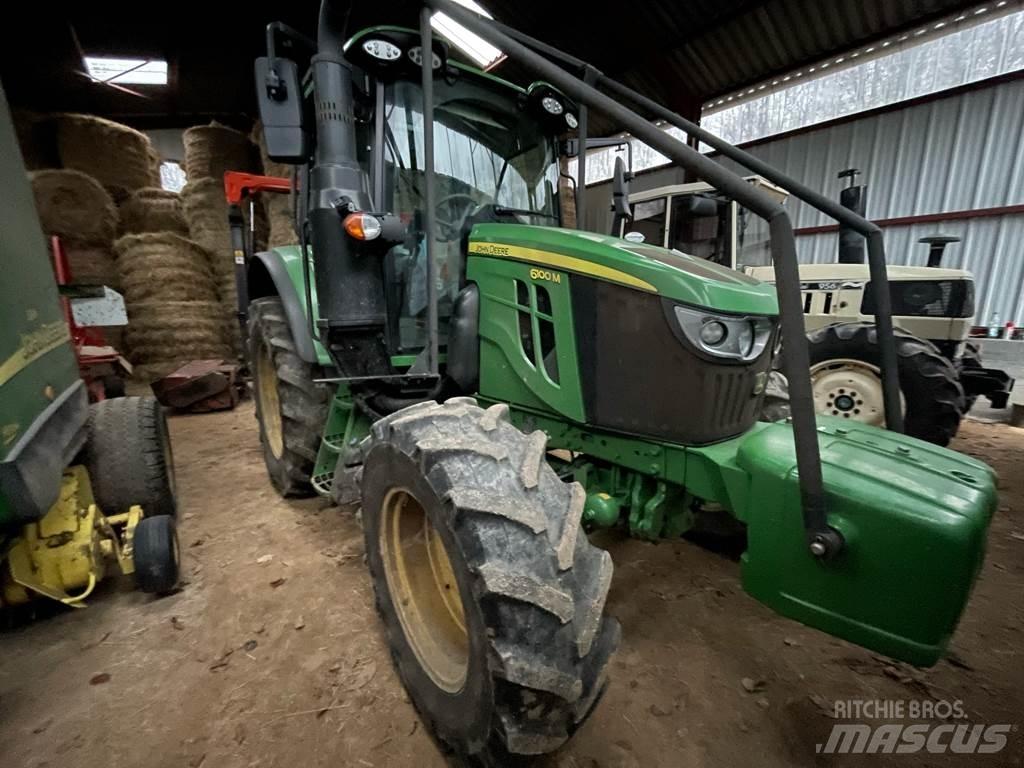 John Deere 6100 M Tractoren