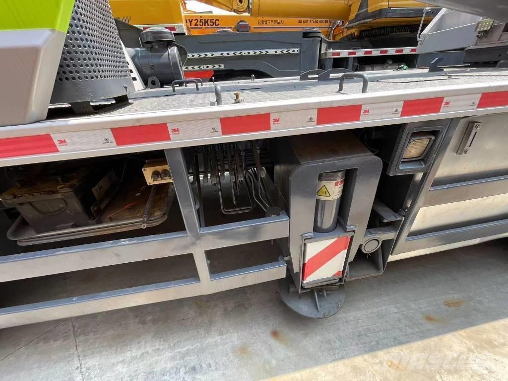 Zoomlion ZTC251V Takels, lieren en materiaalliften