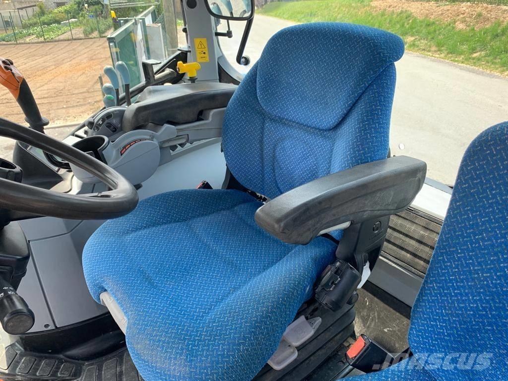 New Holland T 7.210 Tractoren