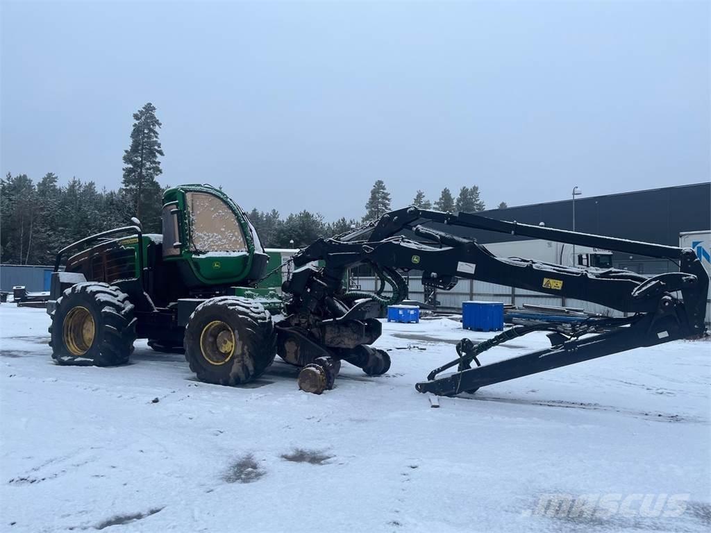 John Deere 1470G Harvesters