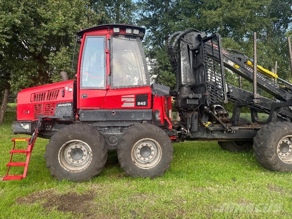 Komatsu 845 Uitrijwagens