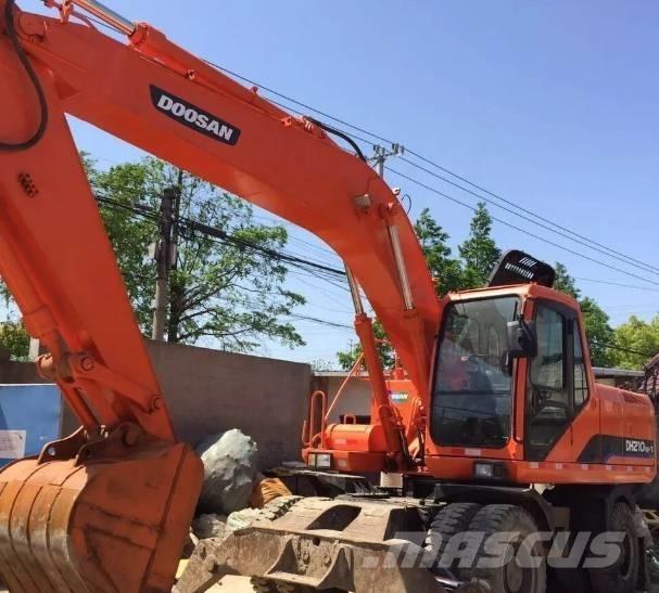 Doosan DH210W\ Wielgraafmachines