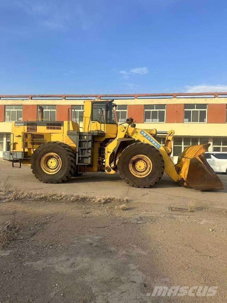 Komatsu WA 600-6 Wielladers