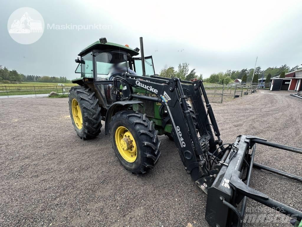 John Deere 2140 Tractoren