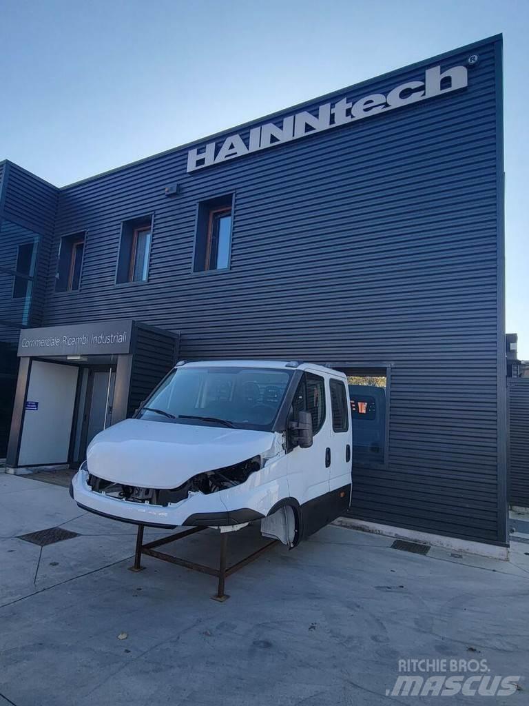 Iveco DAILY E6 Cabine en interieur