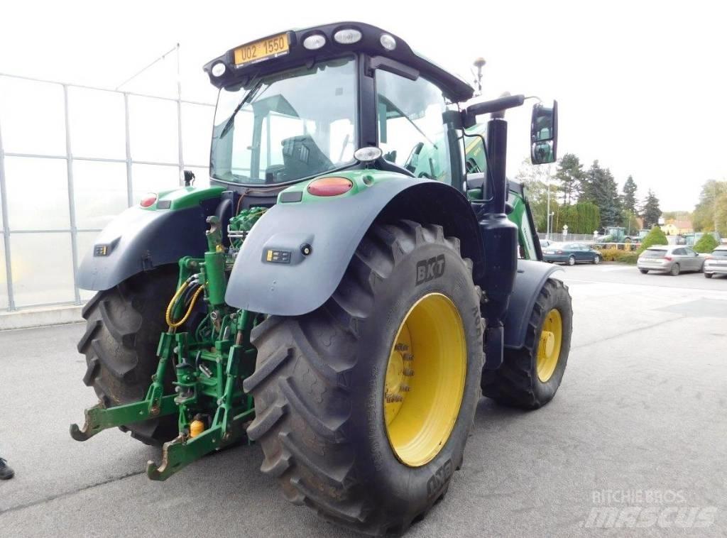 John Deere 6215 R Tractoren