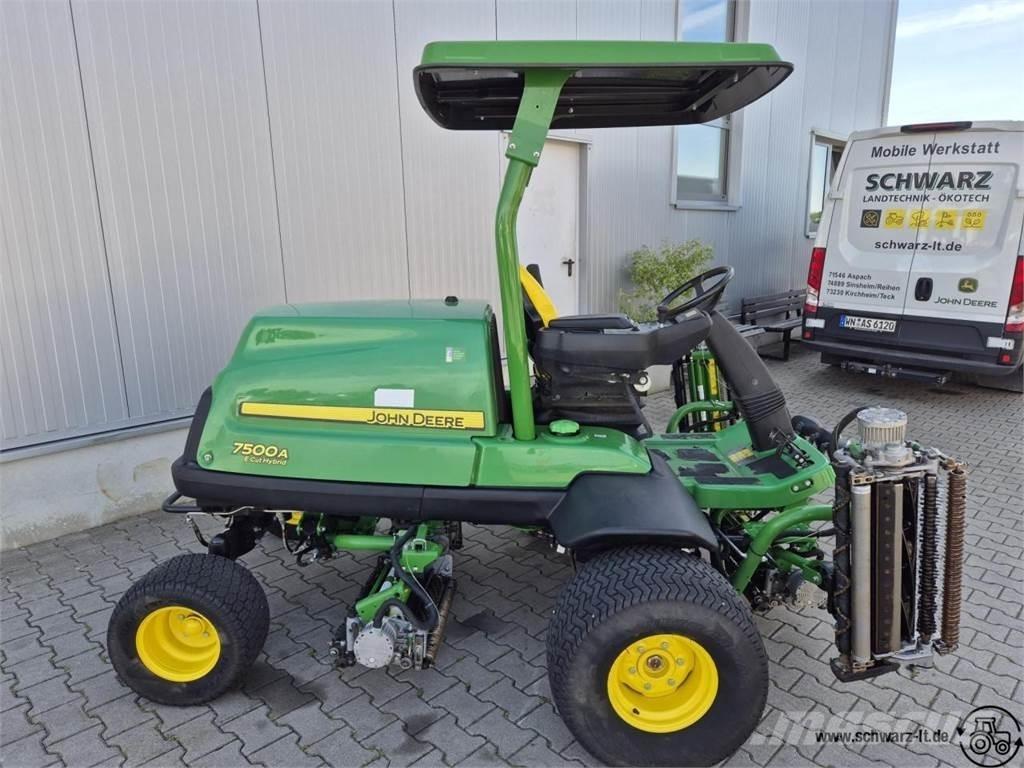 John Deere 7500A Golfkarren / golf carts