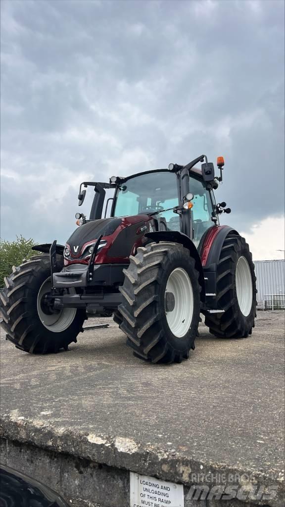 Valtra G 135 A Tractoren