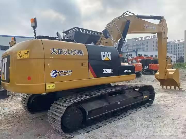 CAT CAT320D2 Midigraafmachines 7t - 12t