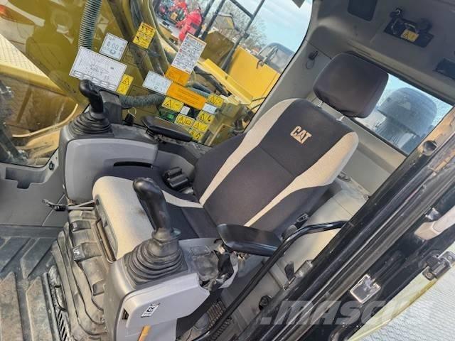 CAT 323 EL Rupsgraafmachines
