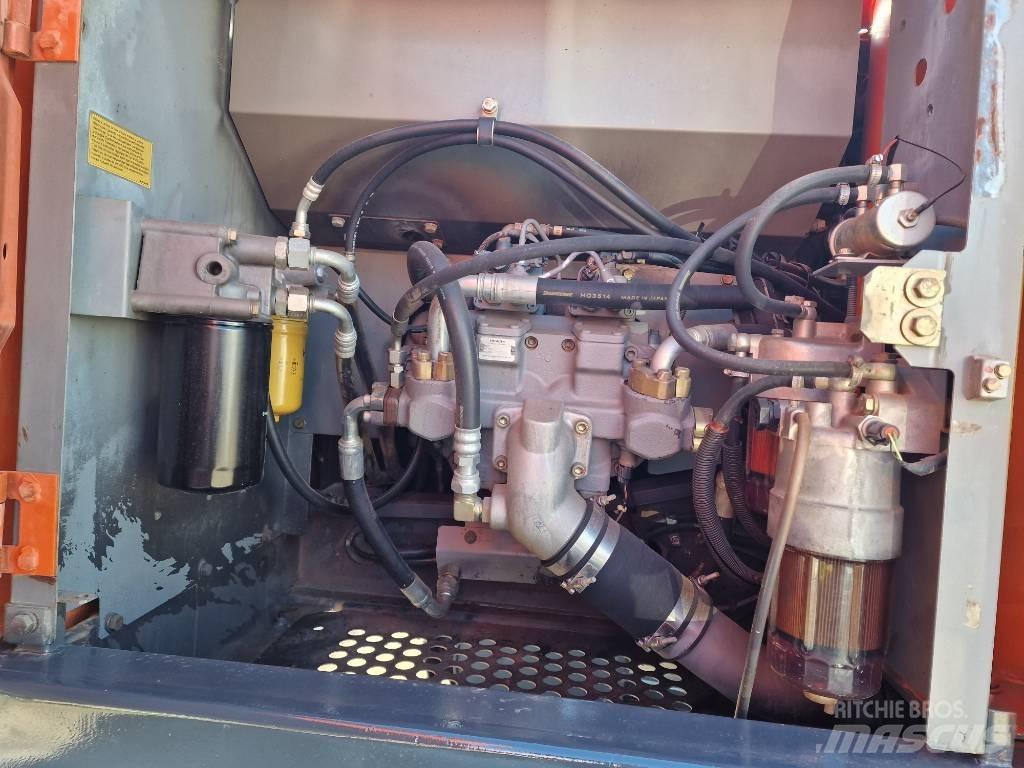 Hitachi ZX 210-3 Rupsgraafmachines