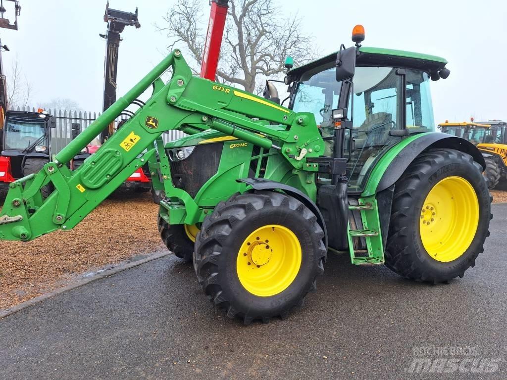 John Deere 6110 MC Tractoren