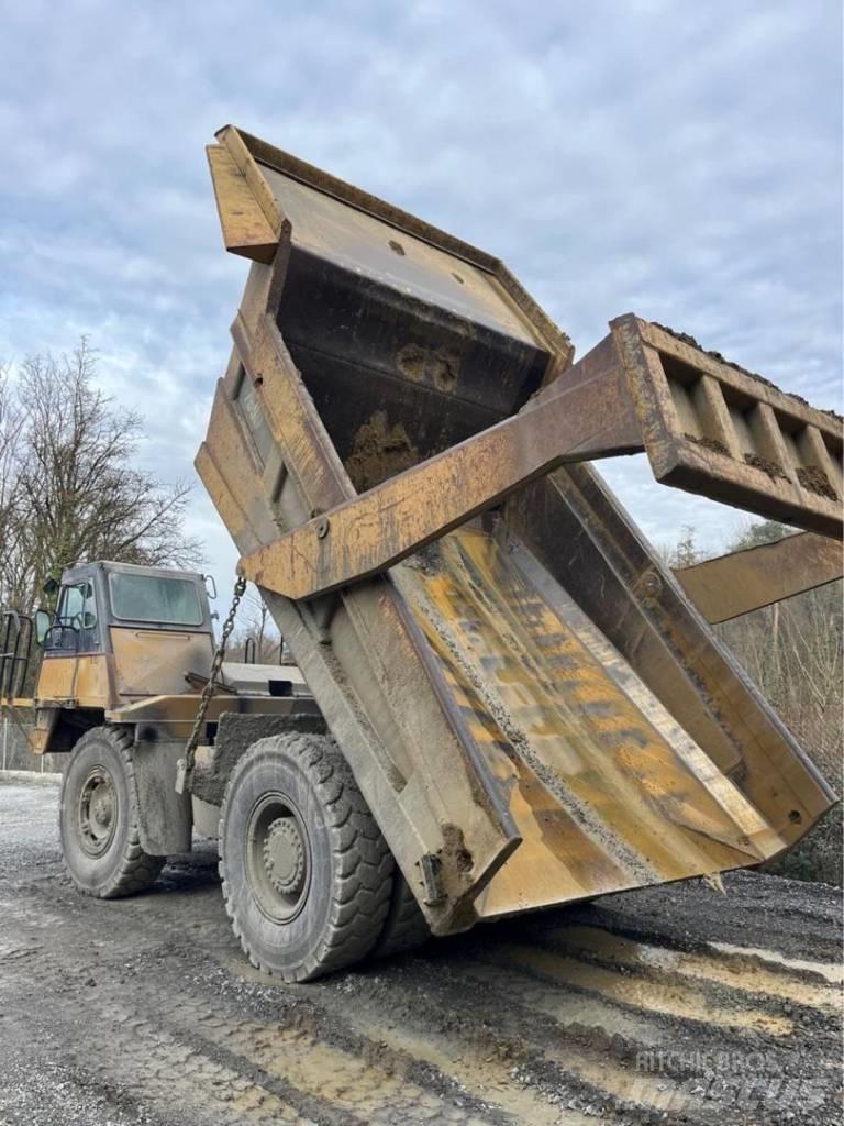 CAT 769 D Starre dumpers