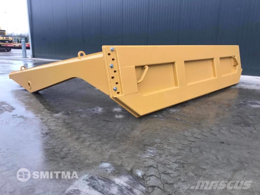 CAT 735B Tailgates
