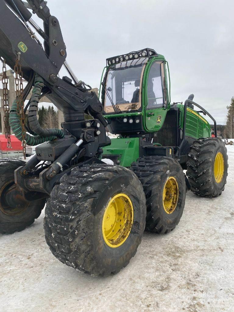 John Deere 1470G Harvesters