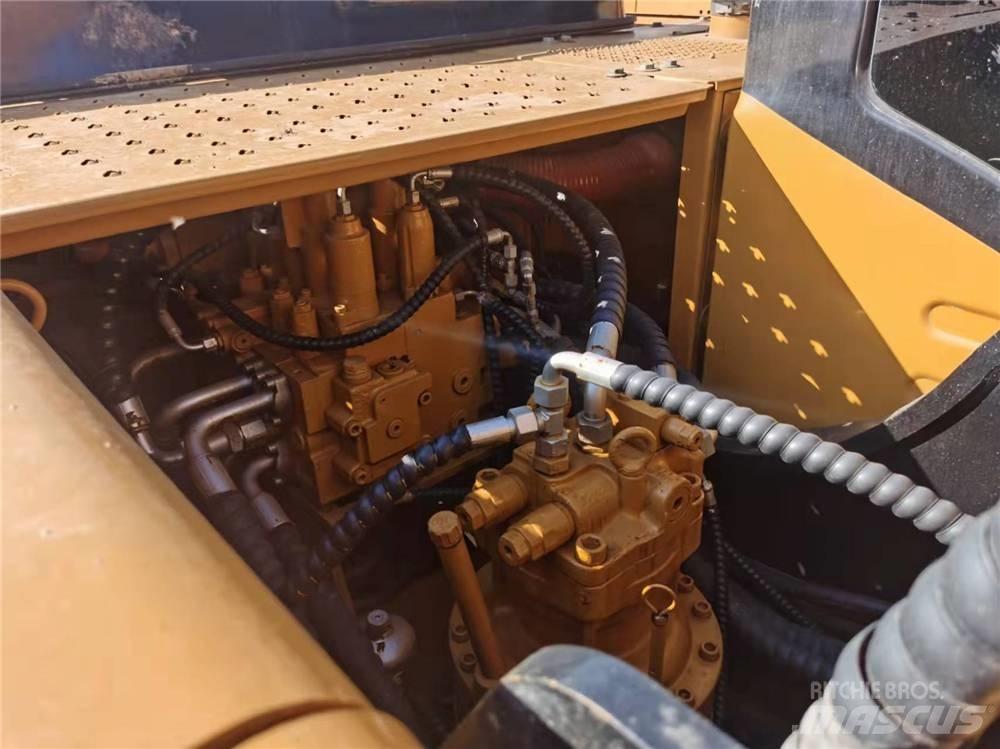 Sany SY 215 C Rupsgraafmachines